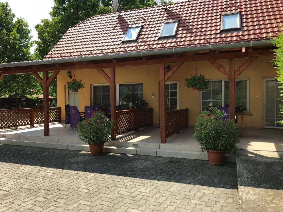 Szent Istvan Fogado Hotel Nagymaros Buitenkant foto